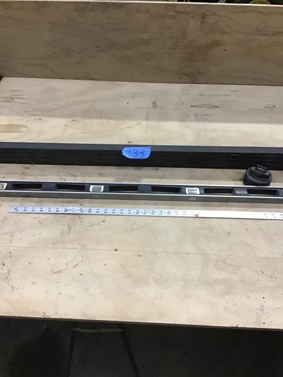 Lot 133: 4- FOOT LEVEL. WITH CASE