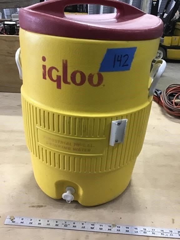 Lot 142: IGLOO. COOLER
