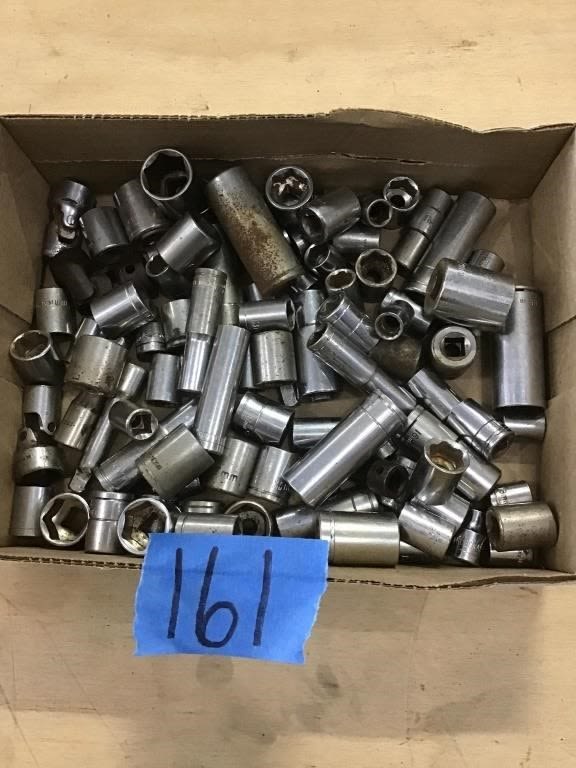 Lot 161: ASSORTMENT METRIC SOCKETS