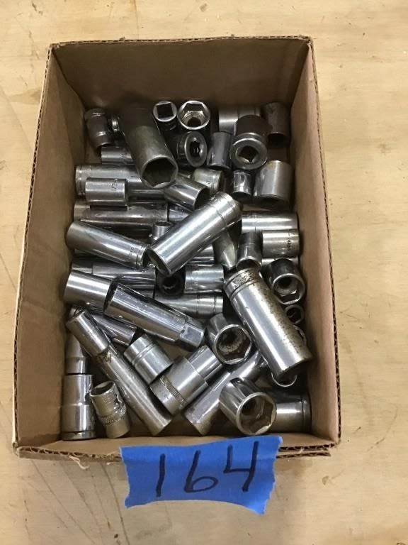 Lot 164: ASSORTMENT SOCKETS
