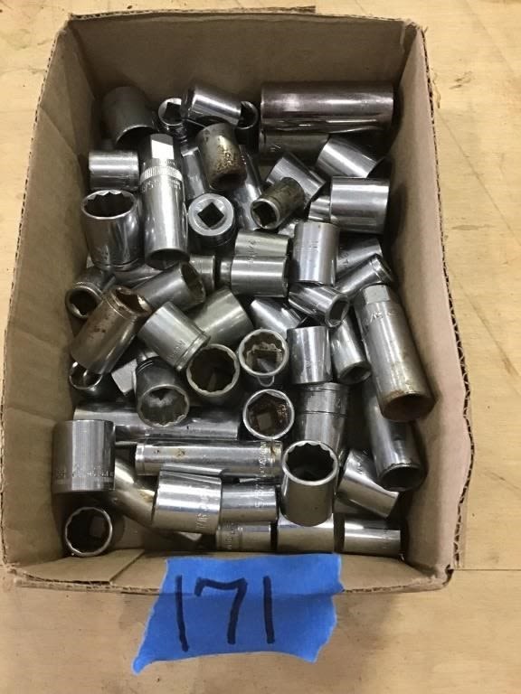 Lot 171: ASSORTMENT SOCKETS