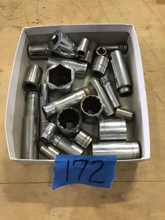 Lot 172: ASSORTMENT CRAFTSMAN SOCKETS