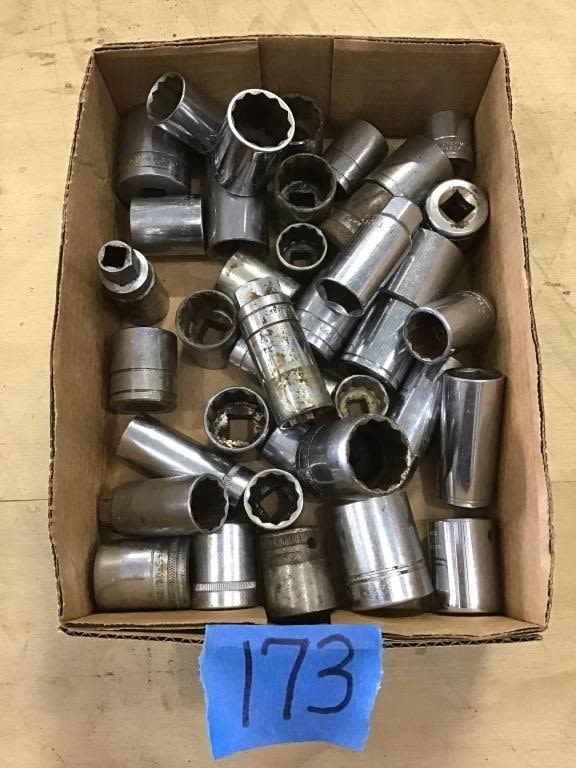 Lot 173: ASSORTMENT SOCKETS