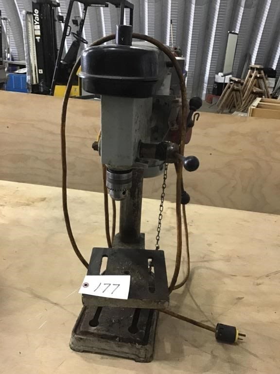 Lot 177: BENCH DRILL PRESS