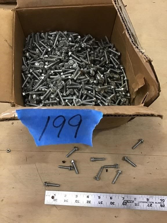 Lot 199: BOX OF SCREWS