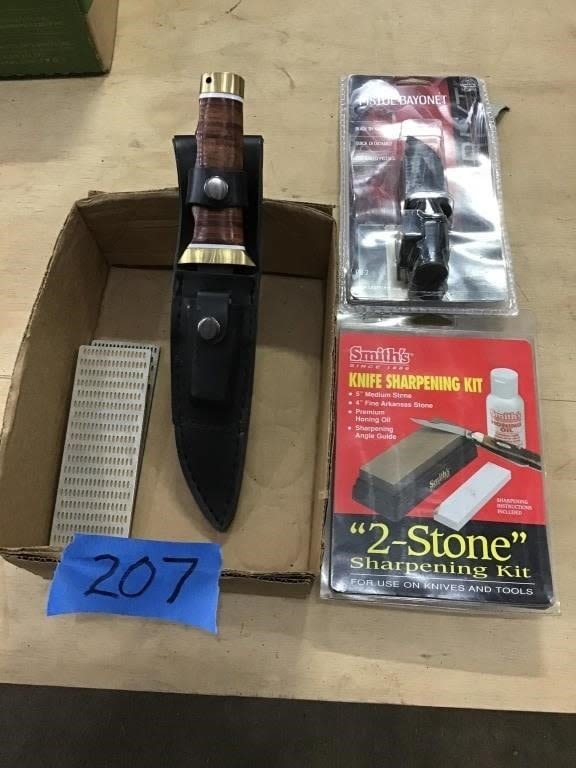Lot 207: KNIFE,  SHARPENING TOOLS, BAYONET