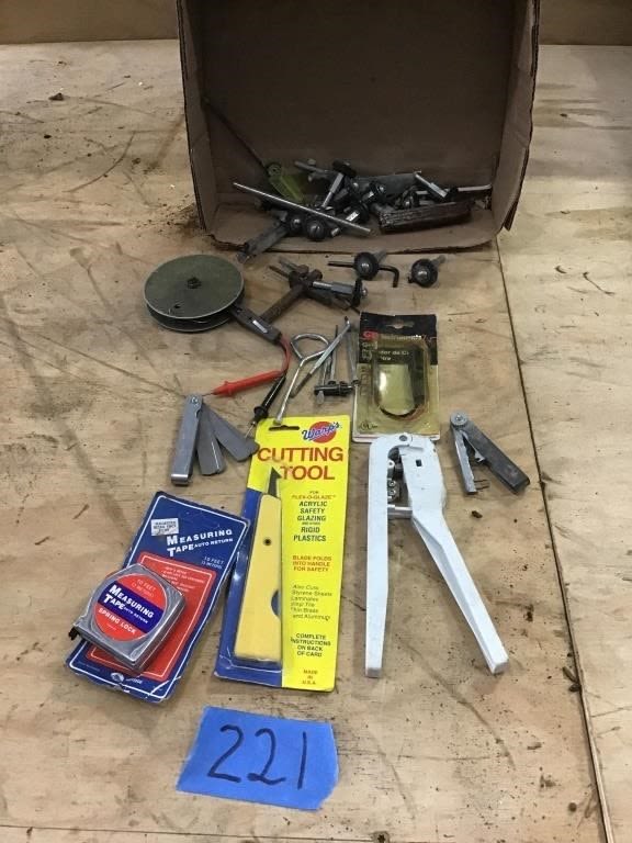 Lot 221: VARIOUS TOOLS