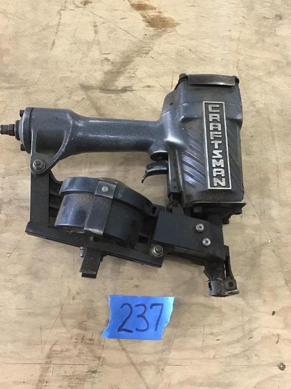 Lot 237: CRAFTSMAN ROOFING NAILER. PNEUMATIC
