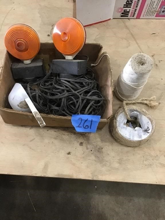 Lot 261: MAGNETIC LIGHTS, ROPE, STRING