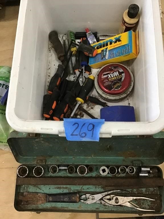 Lot 269: SOCKETS, SCREWDRIVERS, CAR CLEANERS