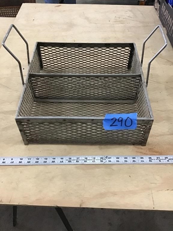 Lot 290: FRYER BASKET