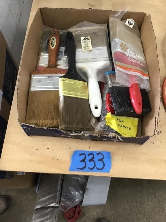 Lot 333: PAINT BRUSHES