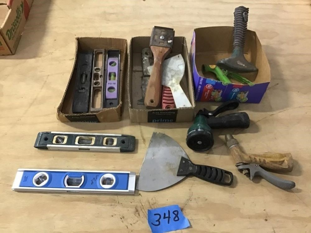Lot 348: LEVELS, NOZZLES, PUTTY KNIVES, SCRAPERS