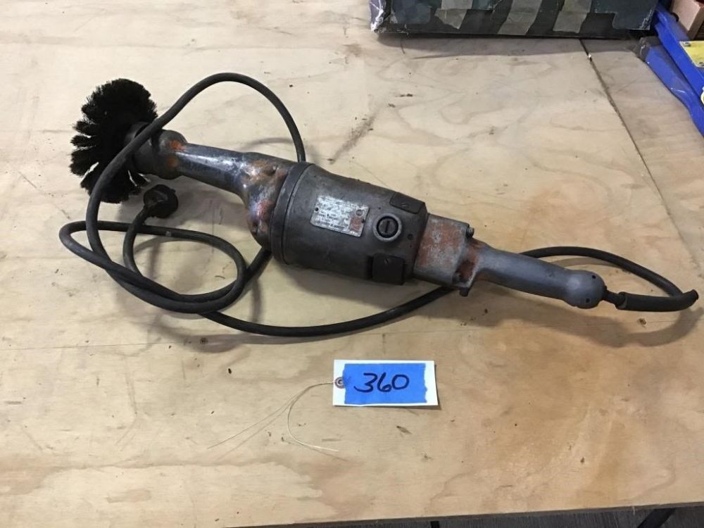 Lot 360: BLACK AND DECKER ELECTRIC WIRE BRUSH
