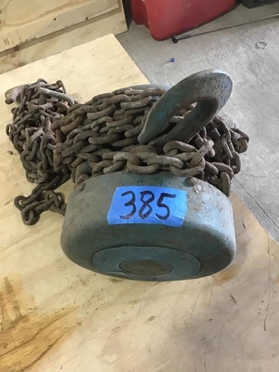 Lot 385: CHAIN HOIST