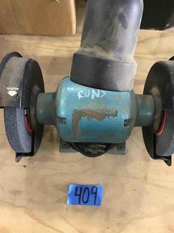 Lot 409: BENCH GRINDER