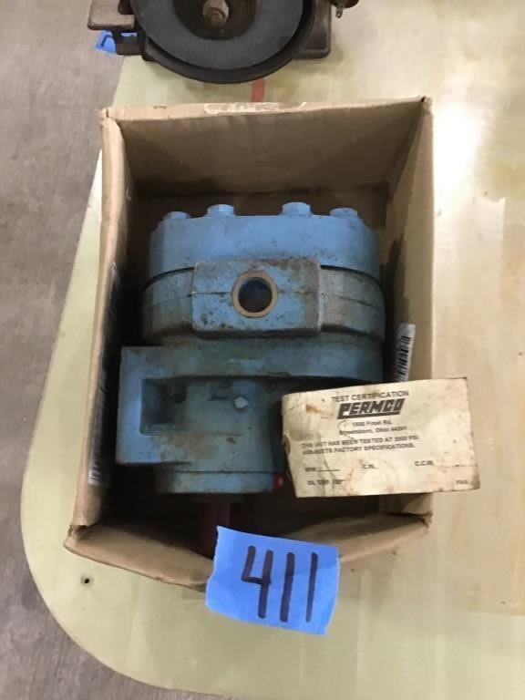 Lot 411: HYDRALIC PUMP