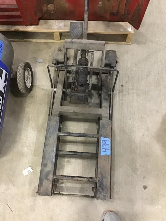 Lot 439: TRANSMISSION JACK