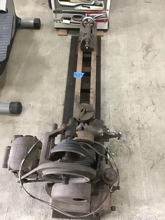 Lot 484: ALTAS METAL LATHE