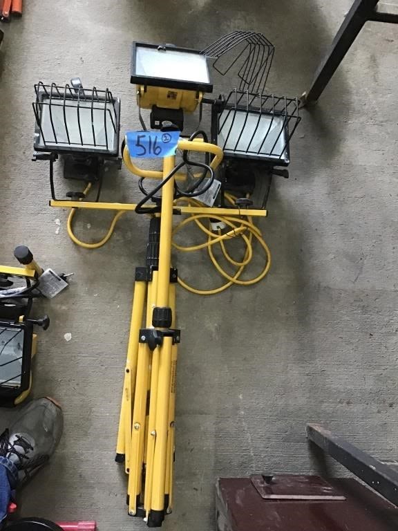 Lot 516: 2. WORK LIGHTS.   DOUBLE AND SINGLE
