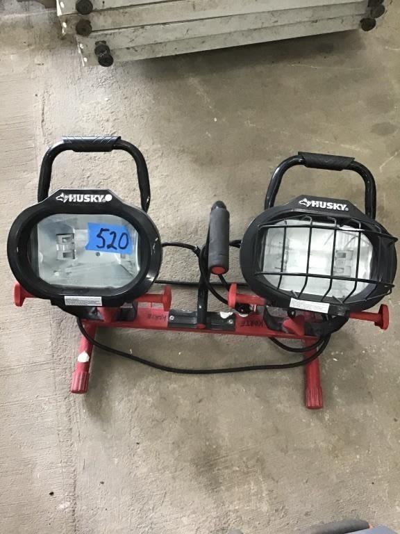 Lot 520: DOUBLE WORK LIGHT