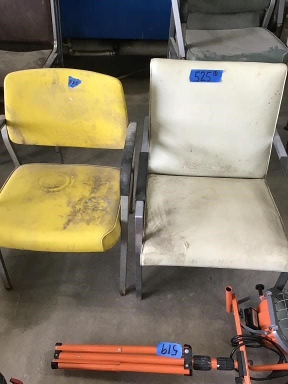 Lot 525: 2. CHAIRS