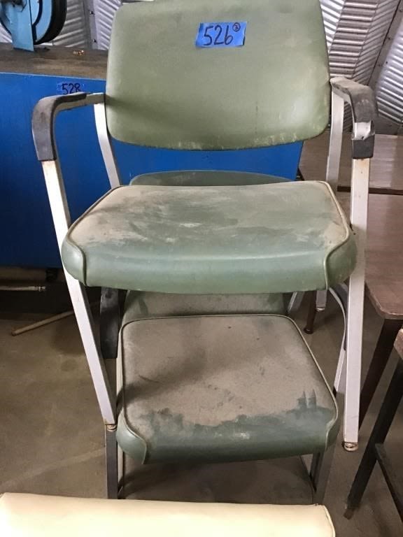 Lot 526: 3.  CHAIRS