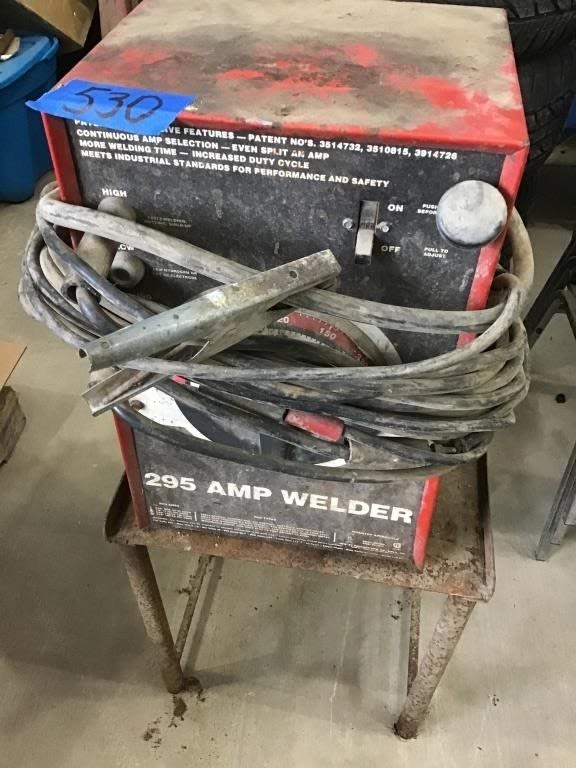 Lot 530: 295. AMP ARC WELDER ON TABLE