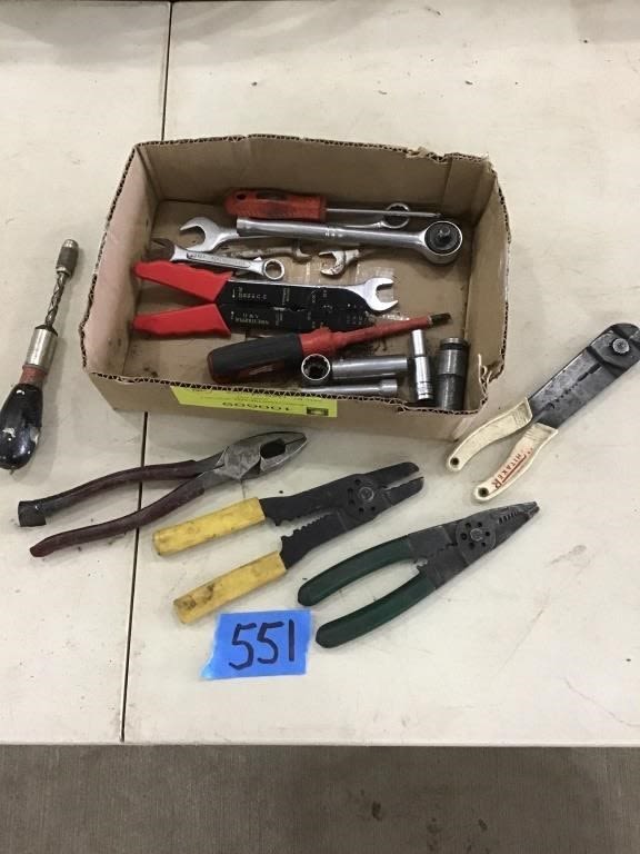 Lot 551: VARIOUS TOOLS