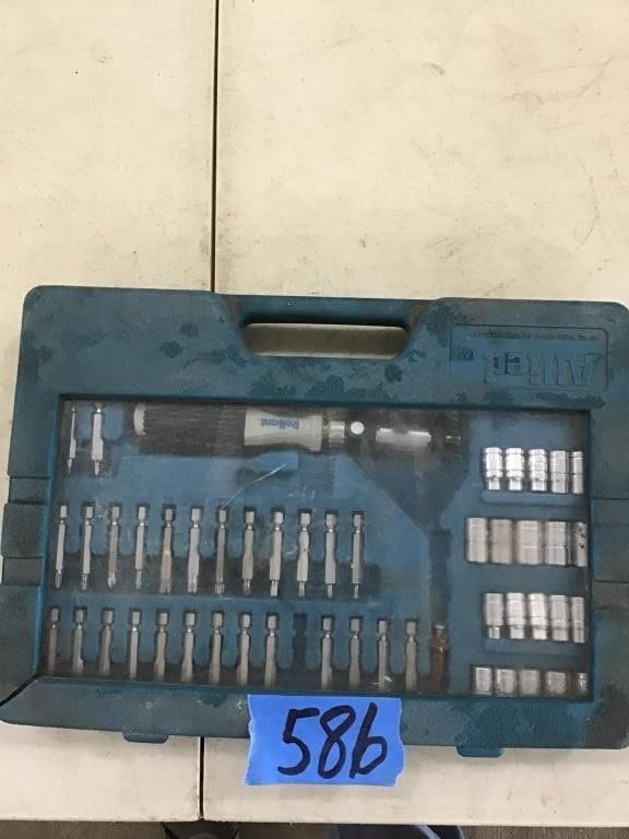 Lot 586: DRIVER SET