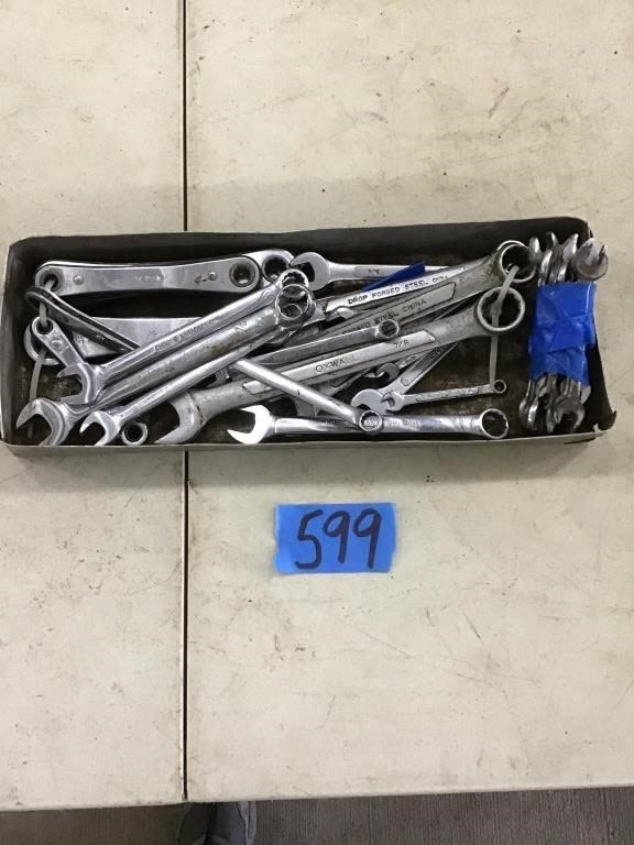 Lot 599: WRENCHES. SAE