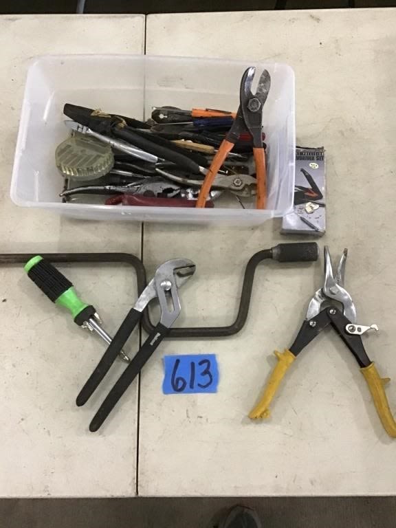 Lot 613: SPEED WRENCH, PLIERS, SCREWDRIVERS, OTHER