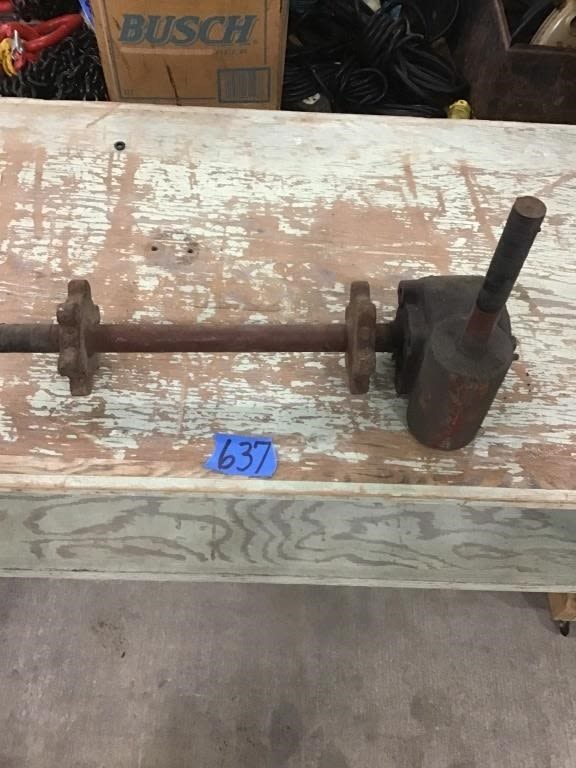 Lot 637: CONVEYOR GEAR BOX