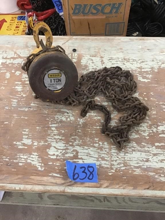 Lot 638: 1. TON CHAIN HOIST