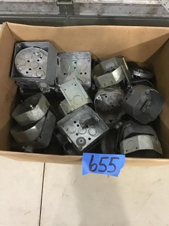 Lot 655: ELECTRICAL BOXES