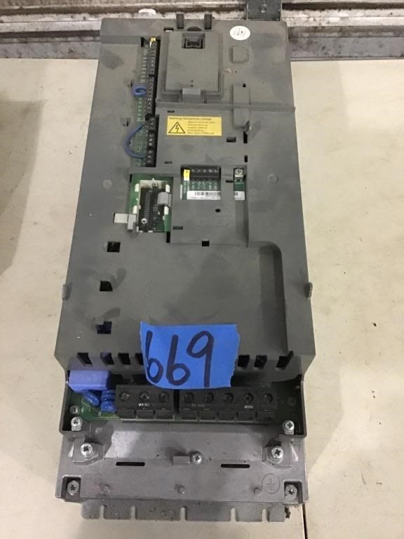 Lot 669: VARIABLE SPEED FREQUENCY DRIVE