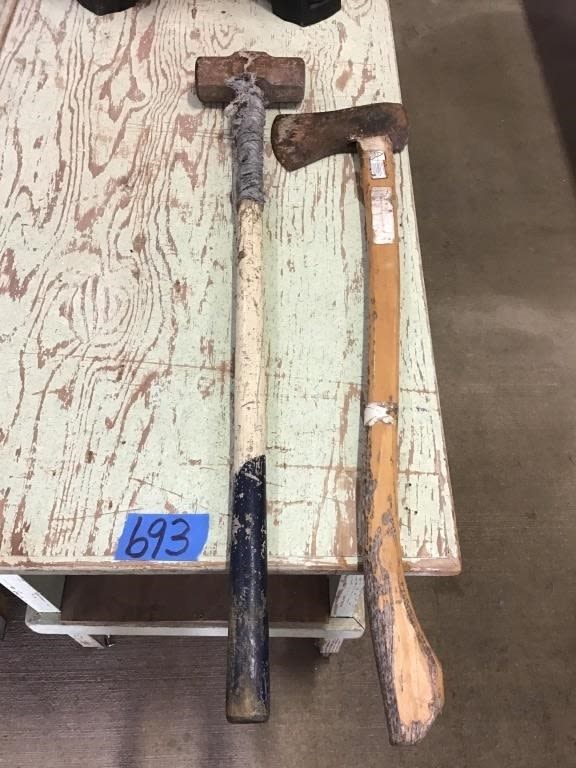 Lot 693: AXE AND SLEDGEHAMMER