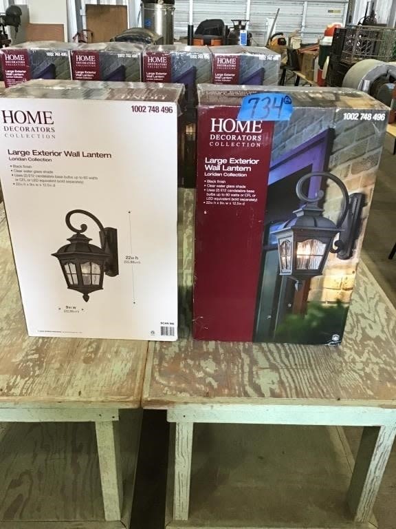 Lot 734: 2. EXTERIOR WALL LIGHTS