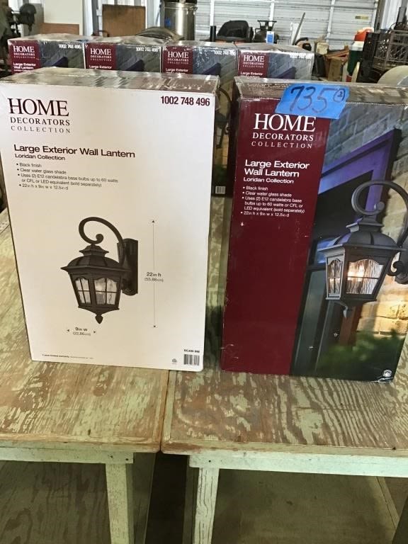 Lot 735: 2. EXTERIOR WALL LIGHTS