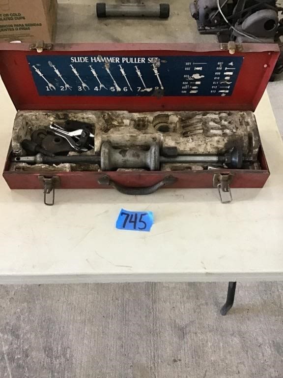 Lot 745: SLIDE HAMMER