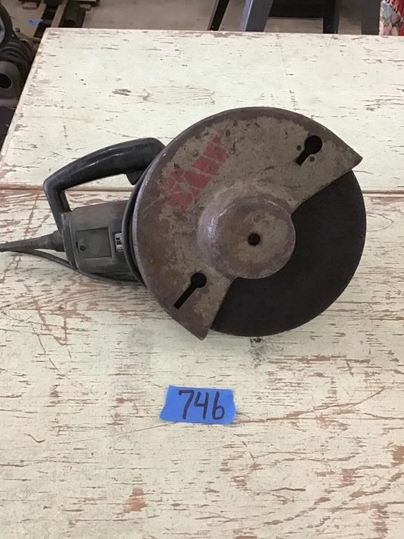 Lot 746: ABRASIVE SAW