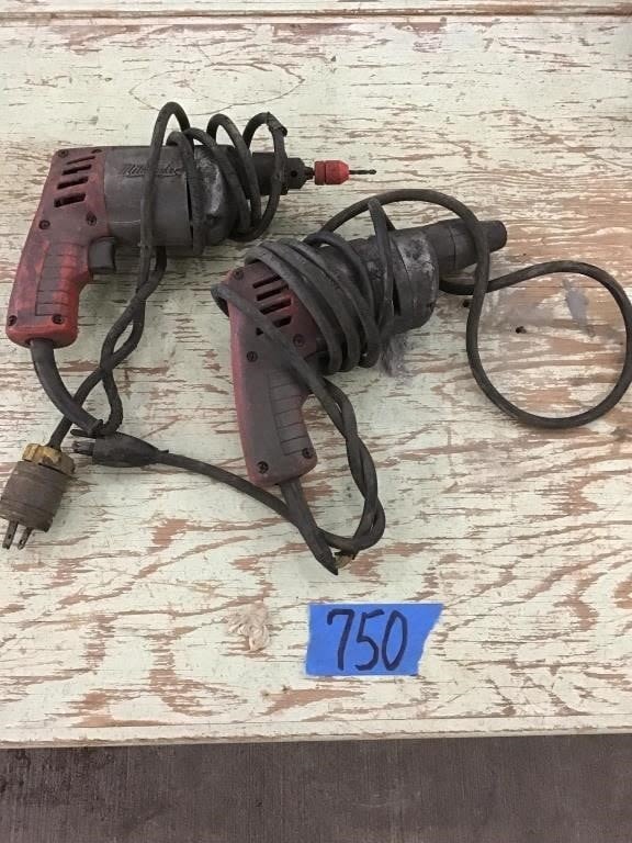 Lot 750: MILWAUKEE DRILLS