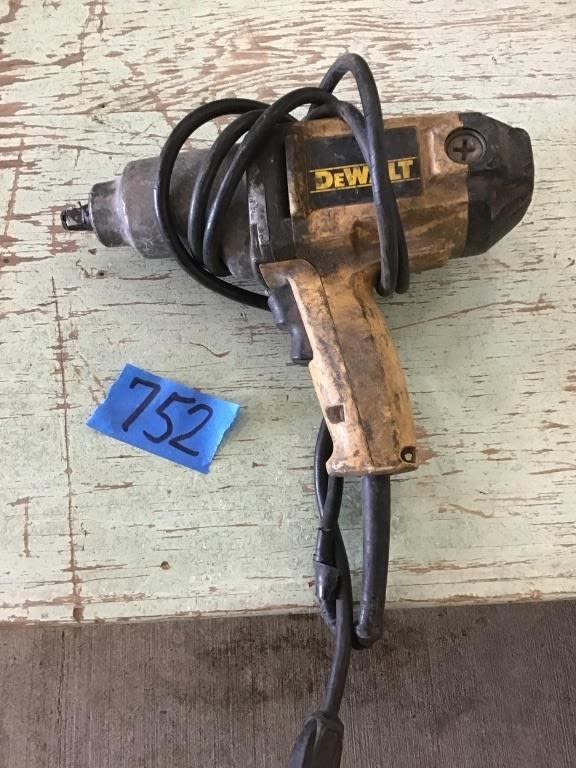 Lot 752: DEWALT 1/2. INCH DRIVE ELECTRIC IMPACT