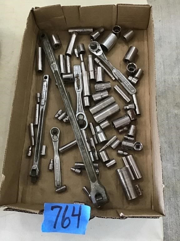 Lot 764: CRAFTSMAN SOCKETS. SAE AND METRIC
