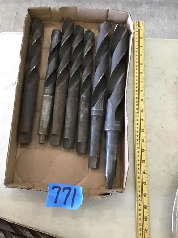 Lot 771: LARGE DRILL BITS