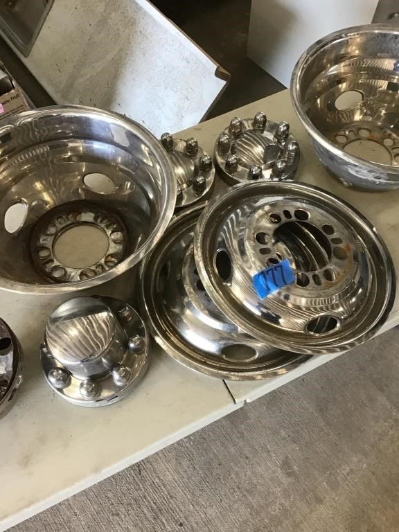 Lot 777: 16.5.  WHEEL COVERS