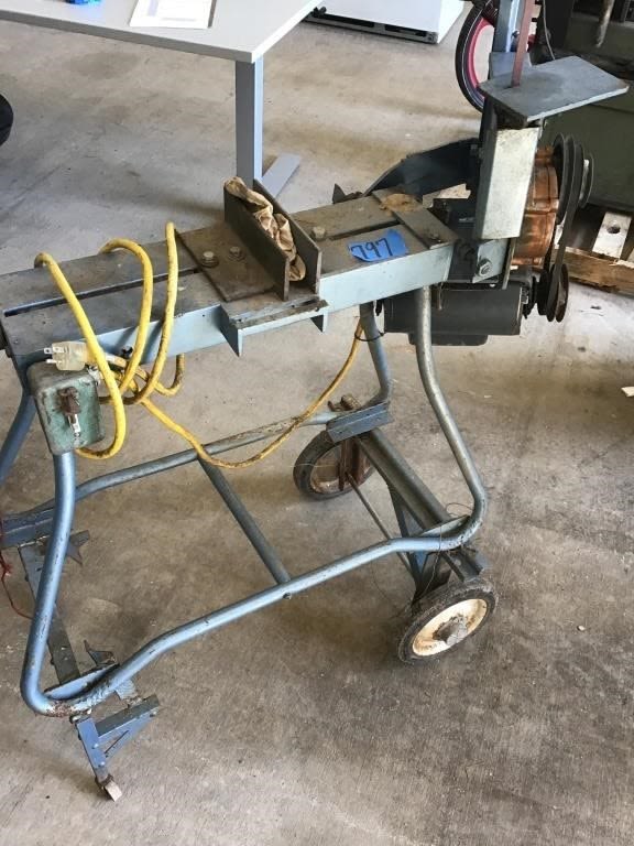 Lot 797: BANDSAW. HORIZONTAL AND VERTICAL
