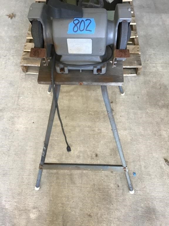 Lot 802: BENCH GRINDER ON STAND