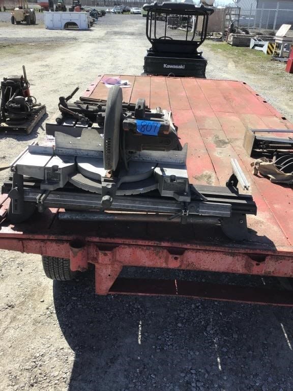 Lot 807: RIDGID 12  INCH. MITER SAW