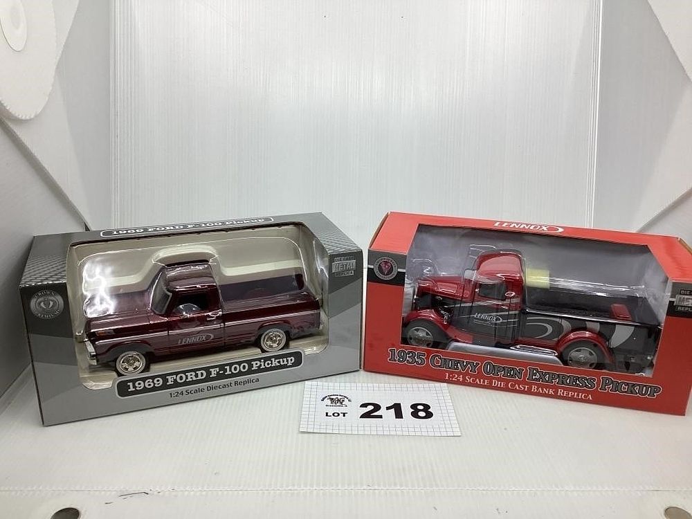 Lot 218: 1:24 SCALE 1969 FORD F-100 PICKUP / 1935 CHEVY